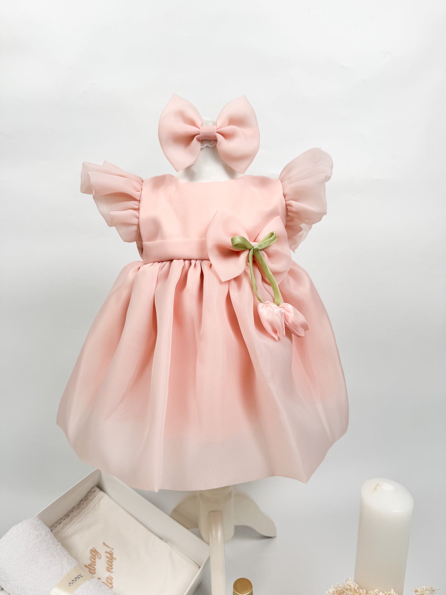 Set Botez 11 Piese: Rochita Bumbac, Trusou Hand-Made si Lumanare Flori Uscate - Eda
