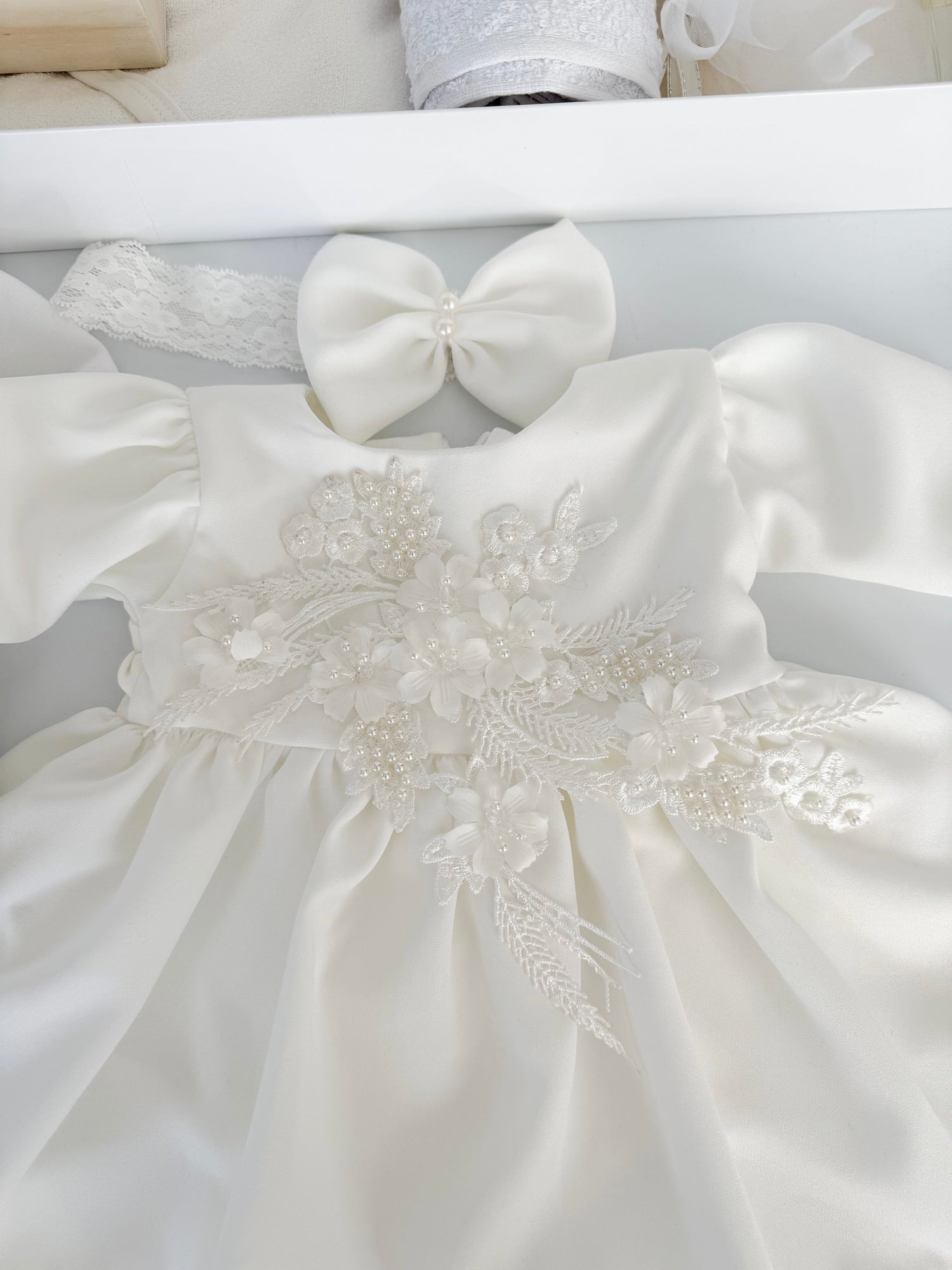 Trusou Botez Hand Made si Tinuta Completa din Materiale Antialergice - Lucica