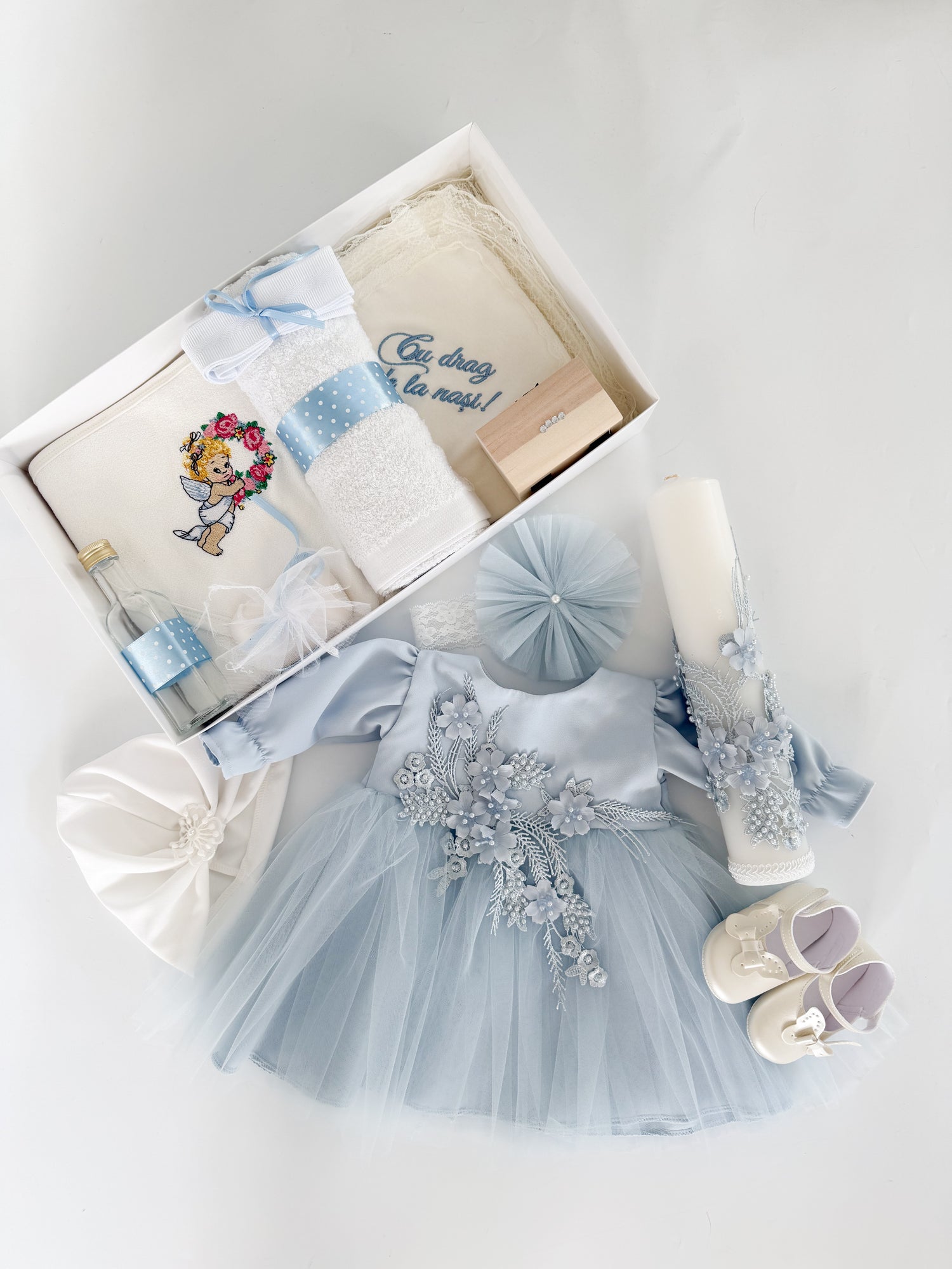 Trusou Botez Personalizat si Set Rochita cu Accesorii din Bumbac - Roua