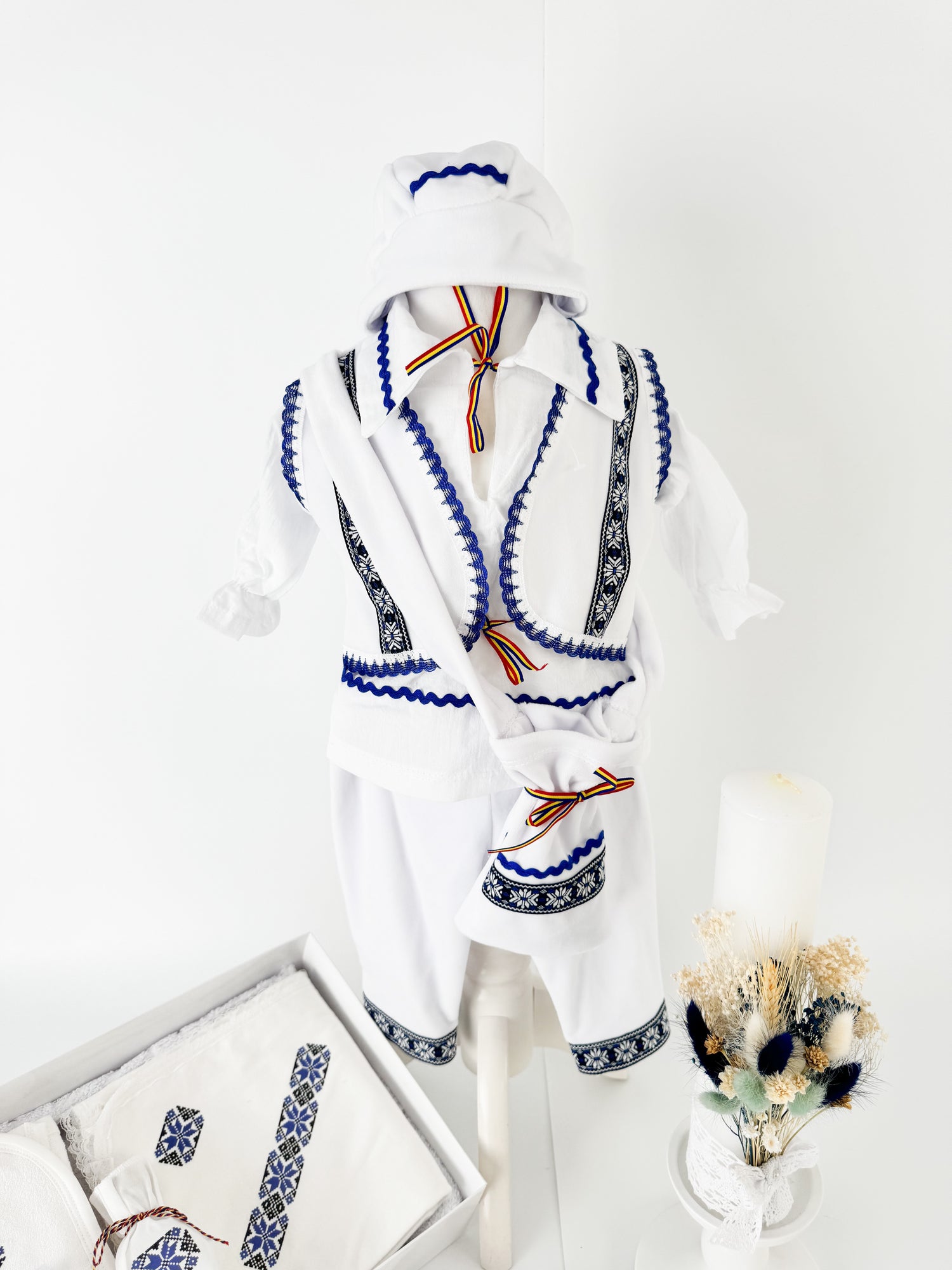 Set traditional botez baietei personalizat - Pavel