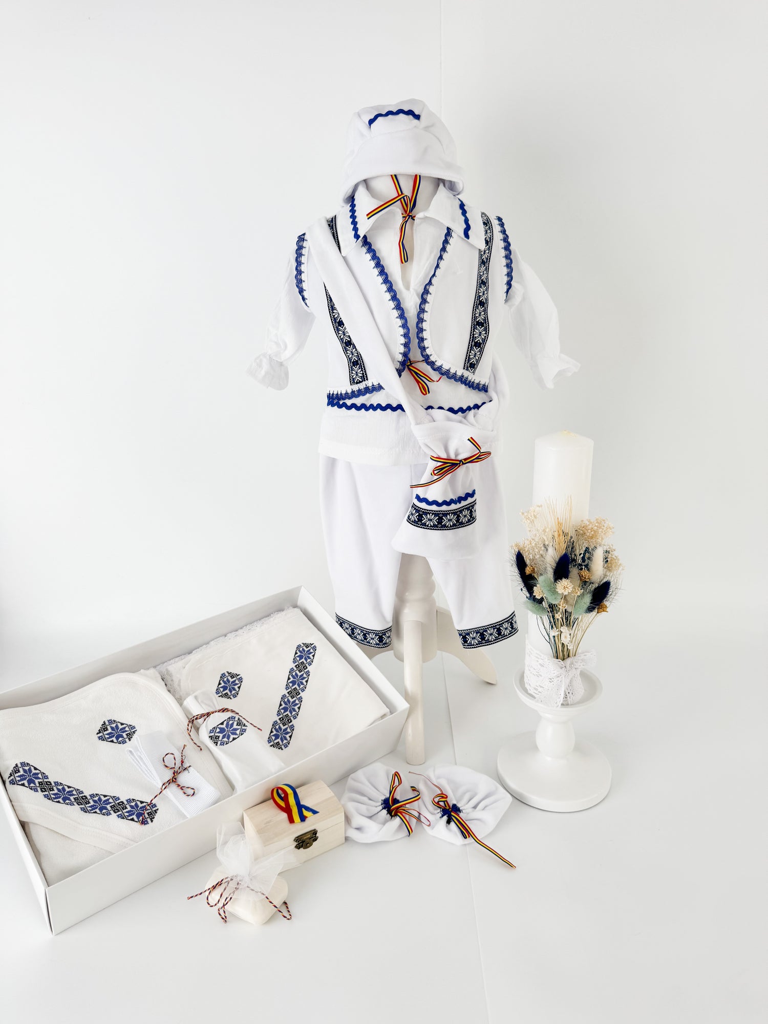Set traditional botez baietei personalizat - Pavel