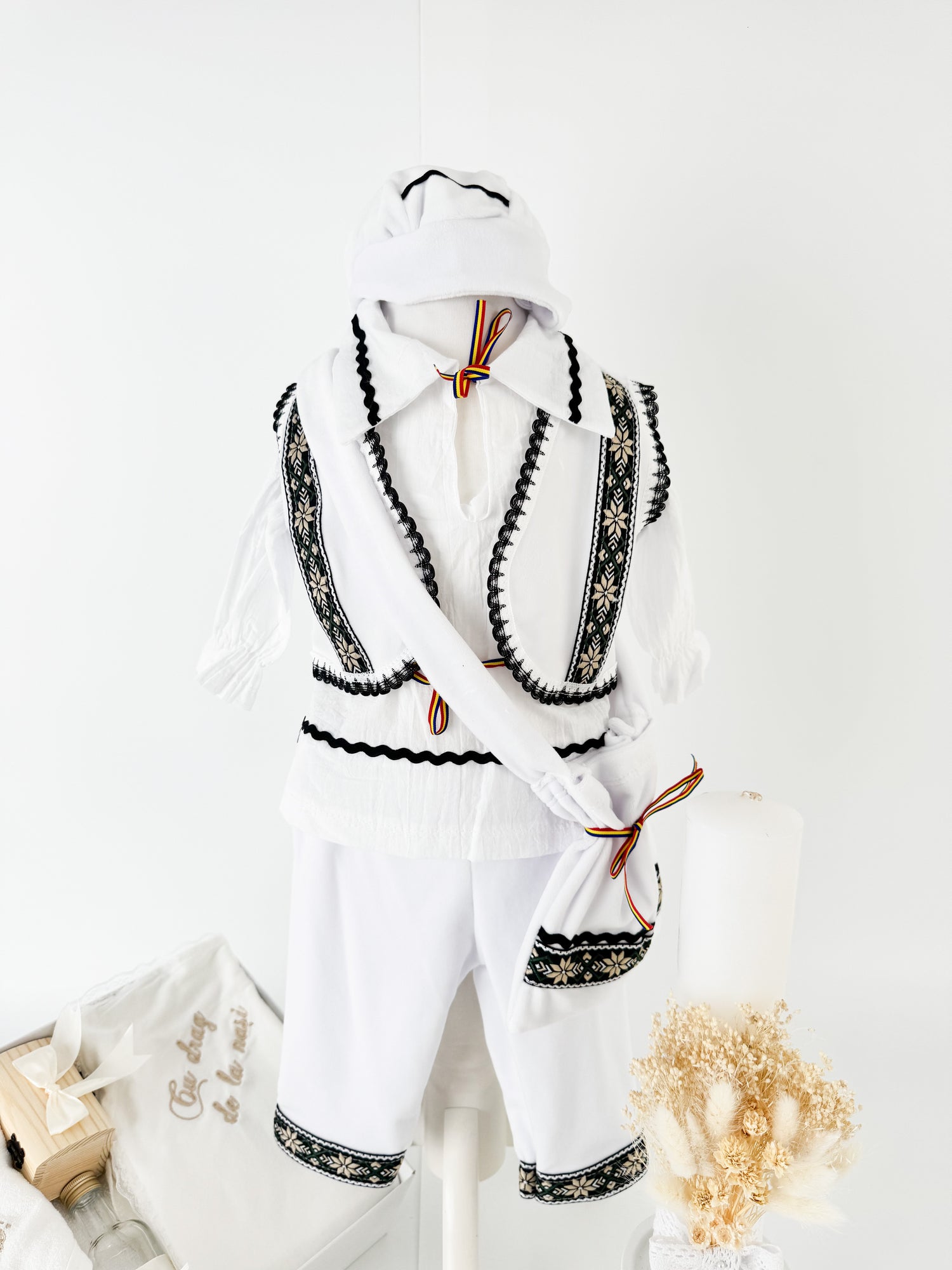Set traditional botez baietei personalizat - Iliuta