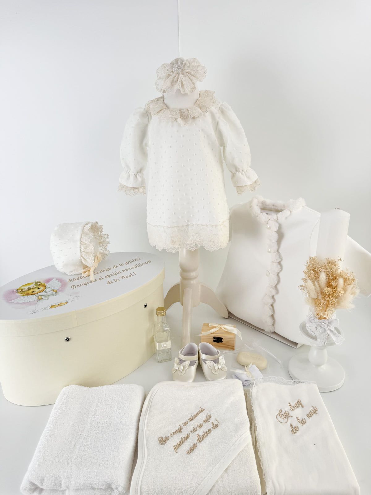 Set botez personalizat cu rochita, trusou complet si lumanare personalizata manual - Florica