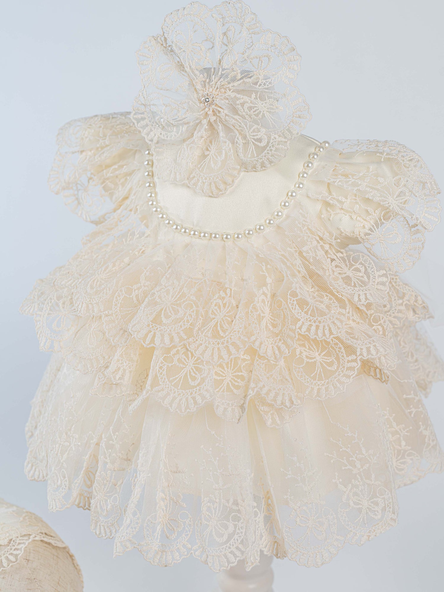 Set Rochita Botez Eleganta Ivory cu Accesorii si Dantela Brodata - Giny