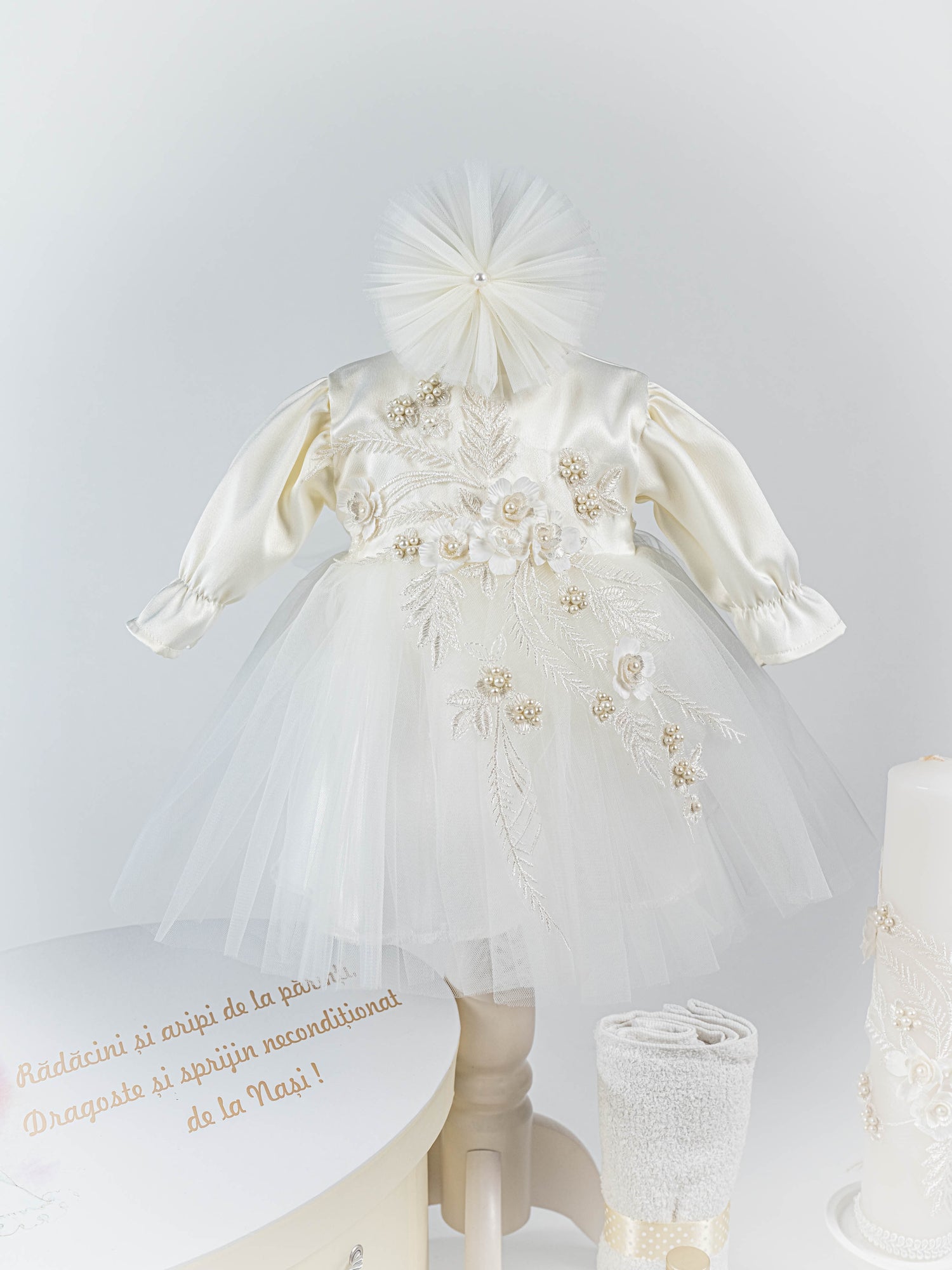 Trusou Botez Complet cu Hainute si Lumanare Personalizata - Dahlia