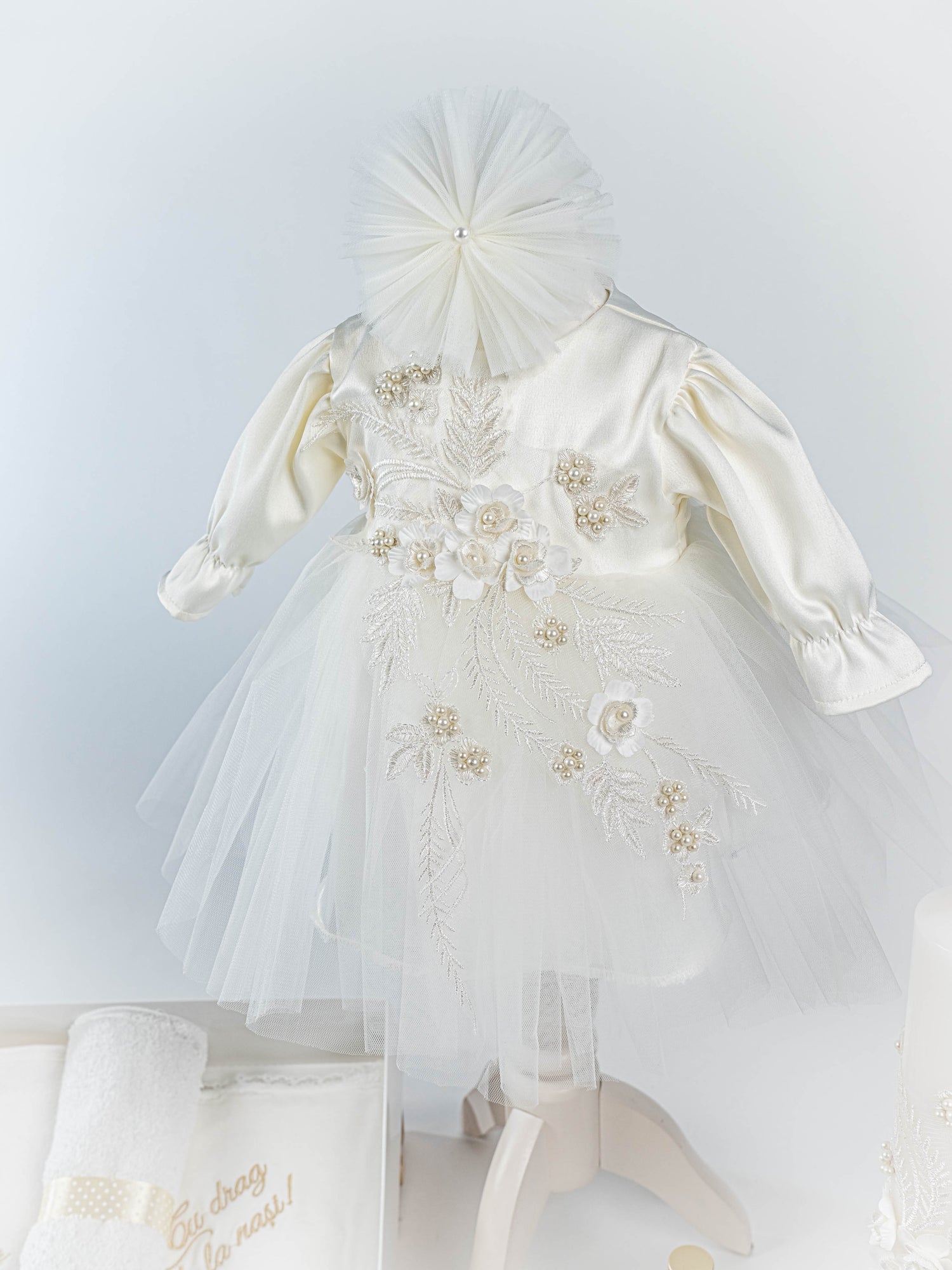 Trusou Botez Complet cu Hainute si Lumanare Personalizata - Clara