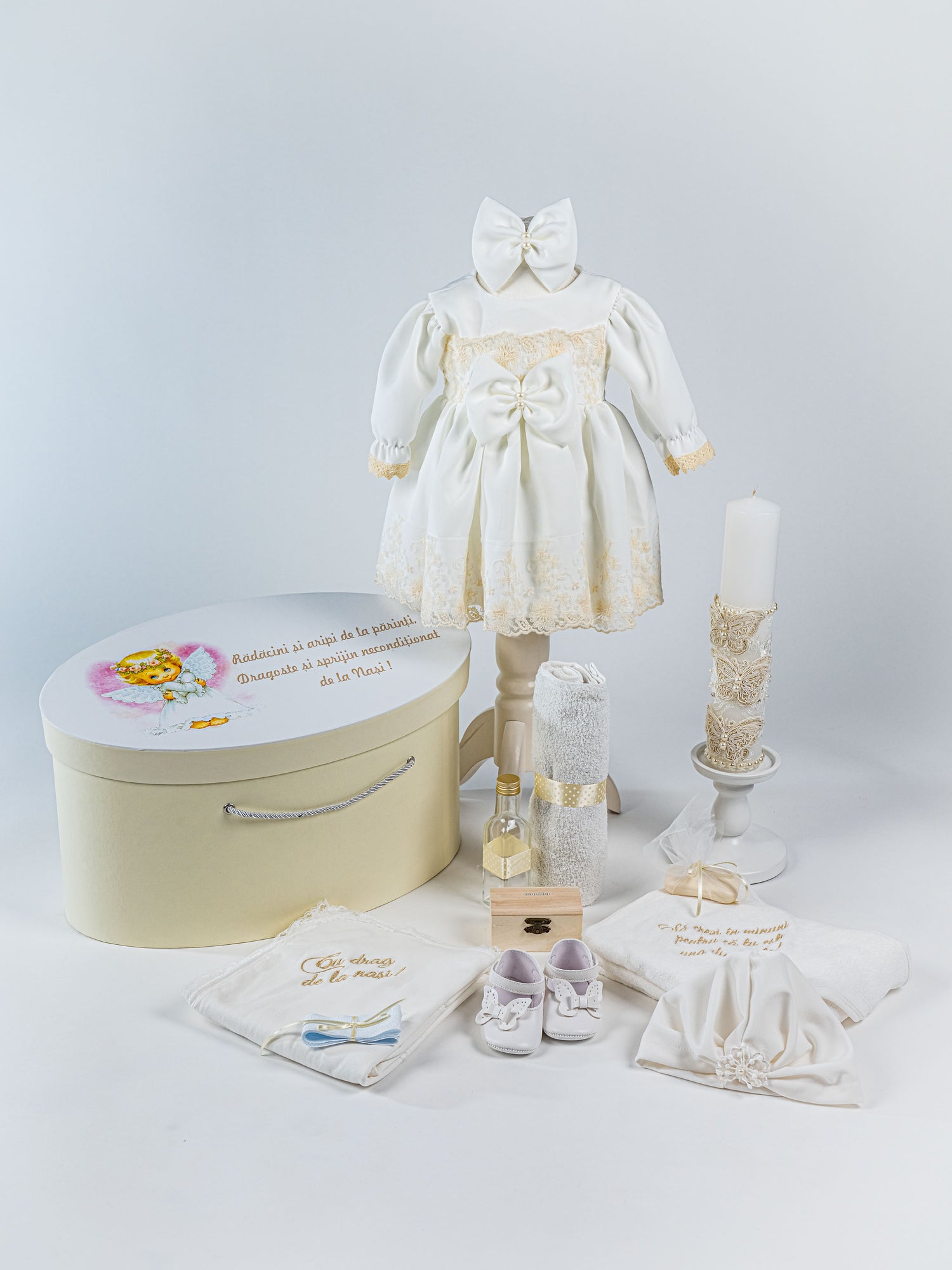 Trusou Botez Hand-made Complet cu Rochita, Lumanare si Cutie Personalizata- Vladislava