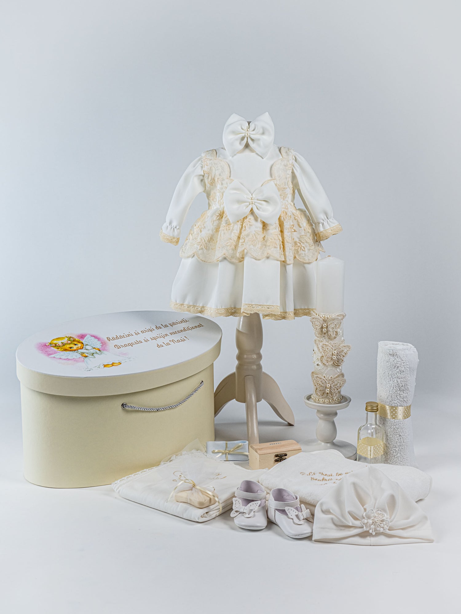 Trusou Botez Hand-made Complet cu Rochita, Lumanare si Cutie Personalizata - Yala