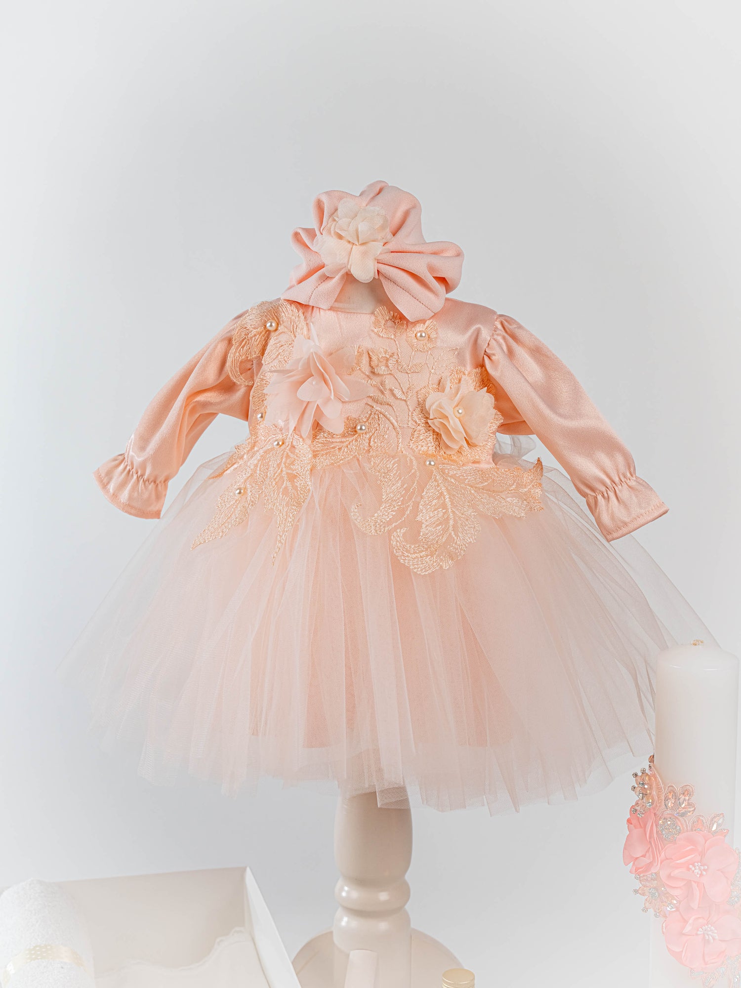 Trusou Botez Hand-made Complet cu Rochita Roz Somon si Cutie Depozitare - Ludovica