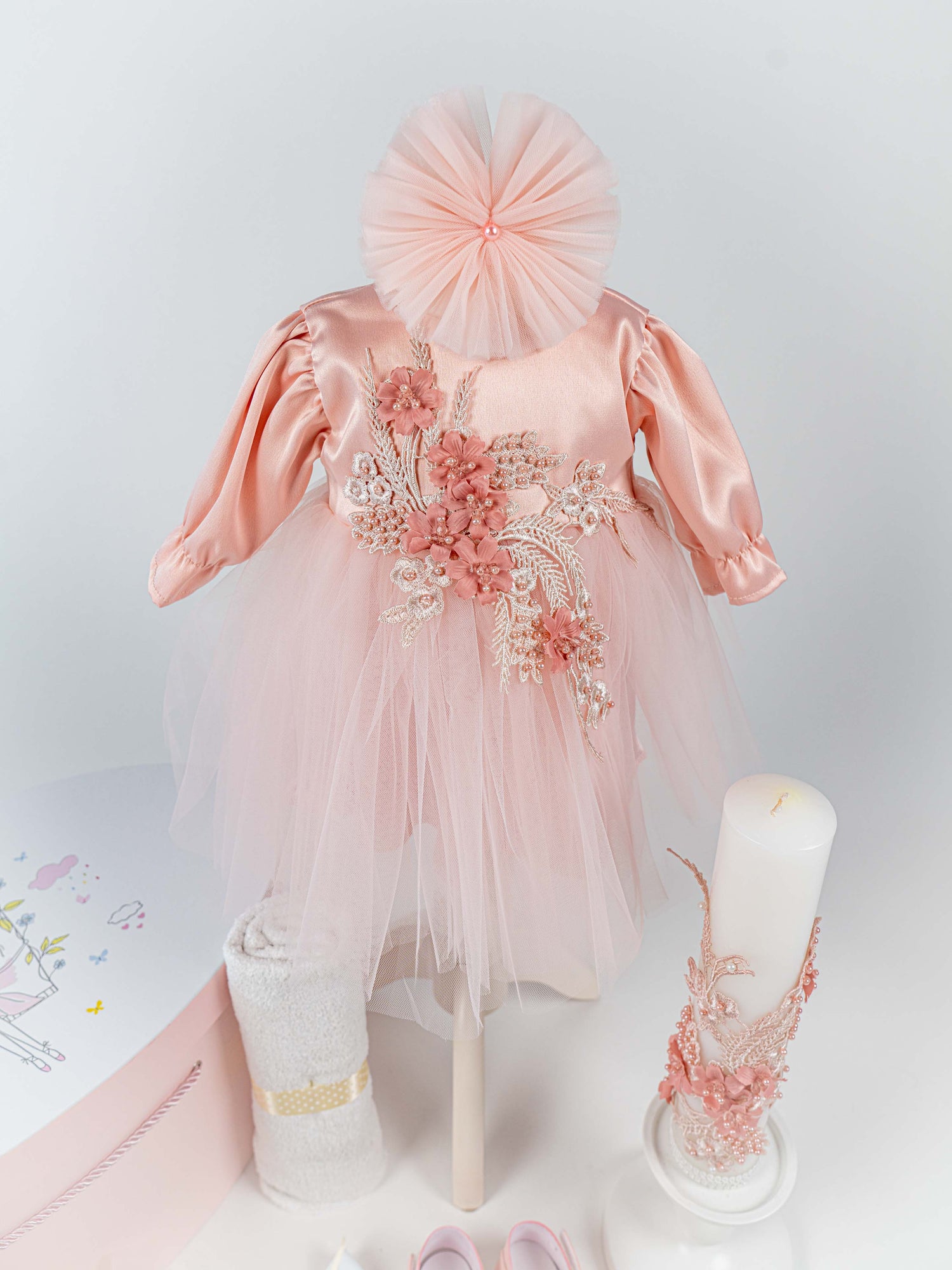 Trusou Botez Hand-made Complet cu Rochita Roz, Lumanare si Cutie Personalizata - Eleonora