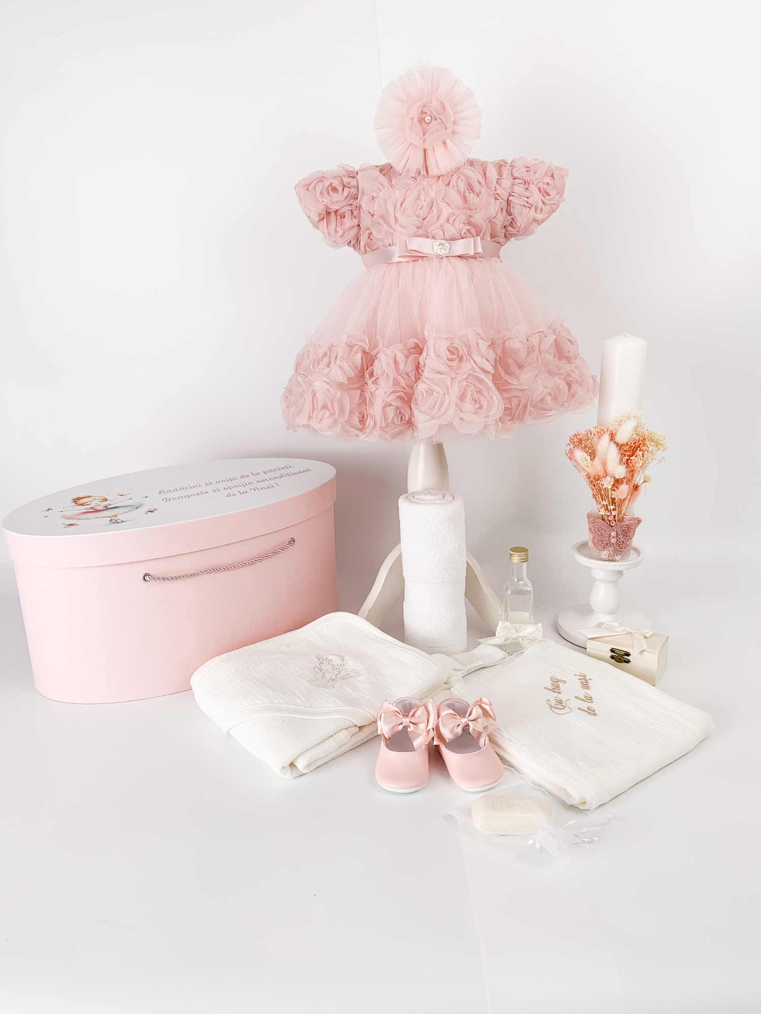 Set botez personalizat cu rochita, trusou complet si lumanare lucrata manual  - Genevive