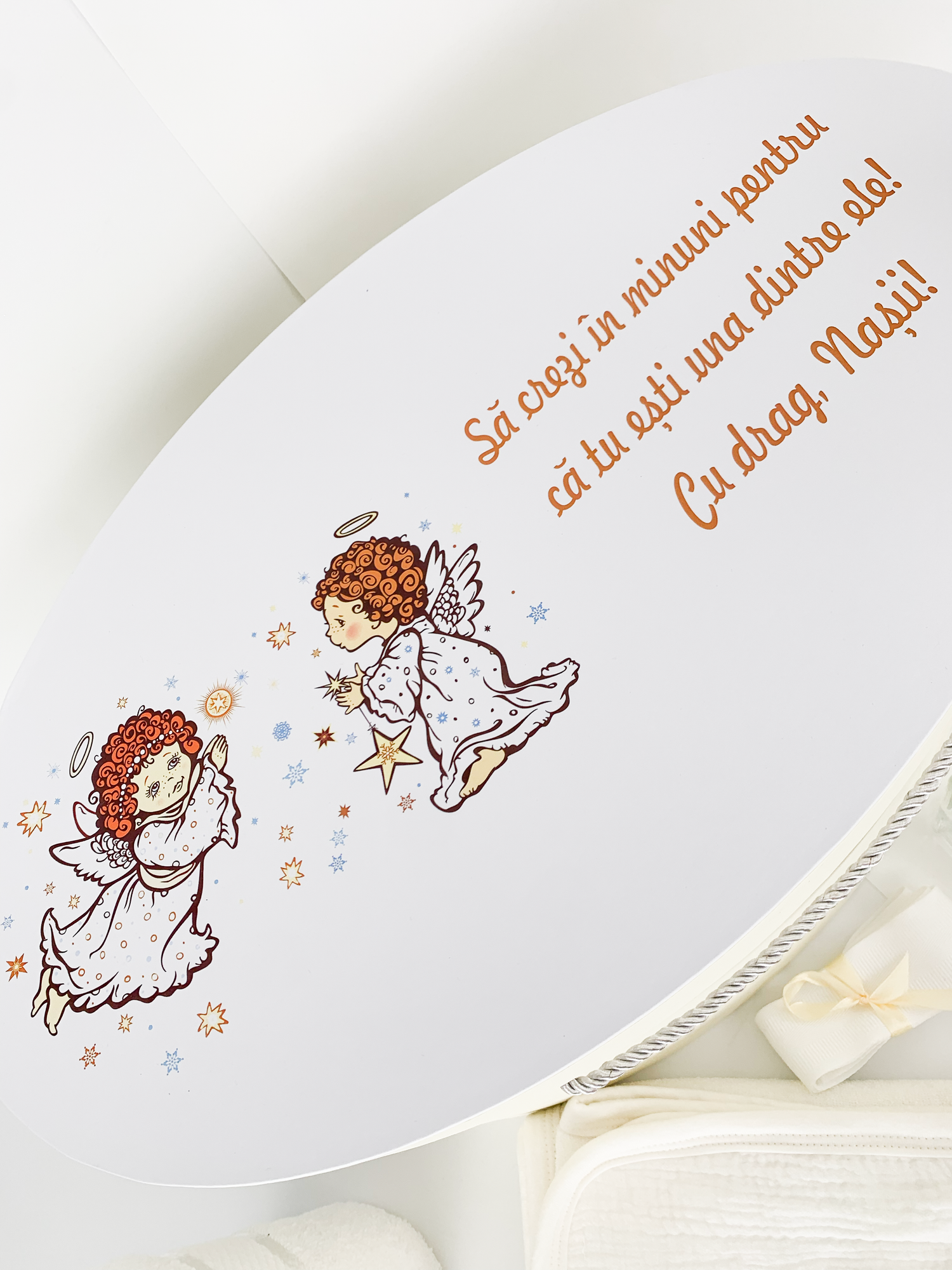 Set botez muselina cu trusou complet, cufar si lumanare ceara naturala - Viki