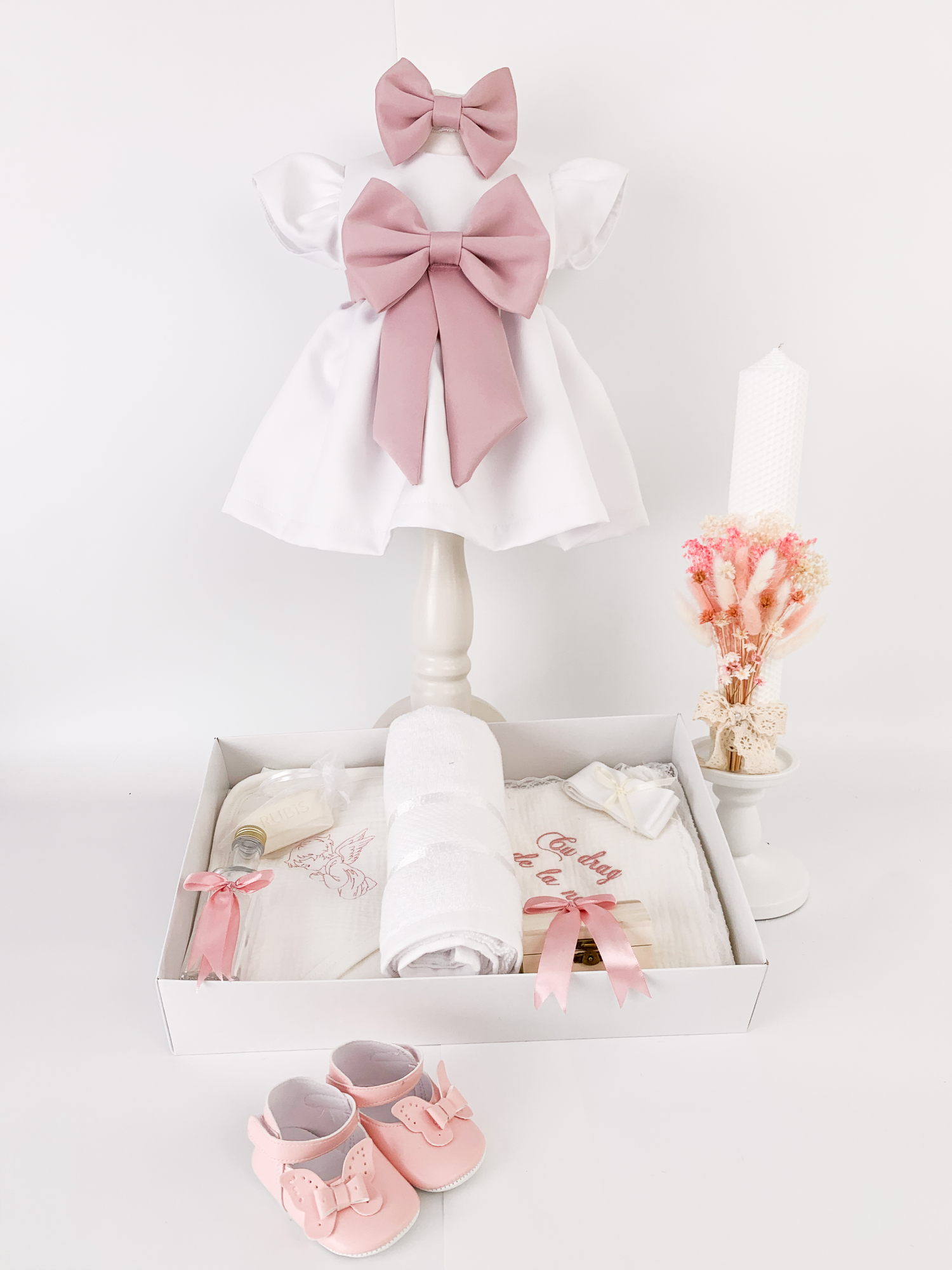 Set botez personalizat cu rochita, trusou complet si lumanare ceara naturala - Zmaranda