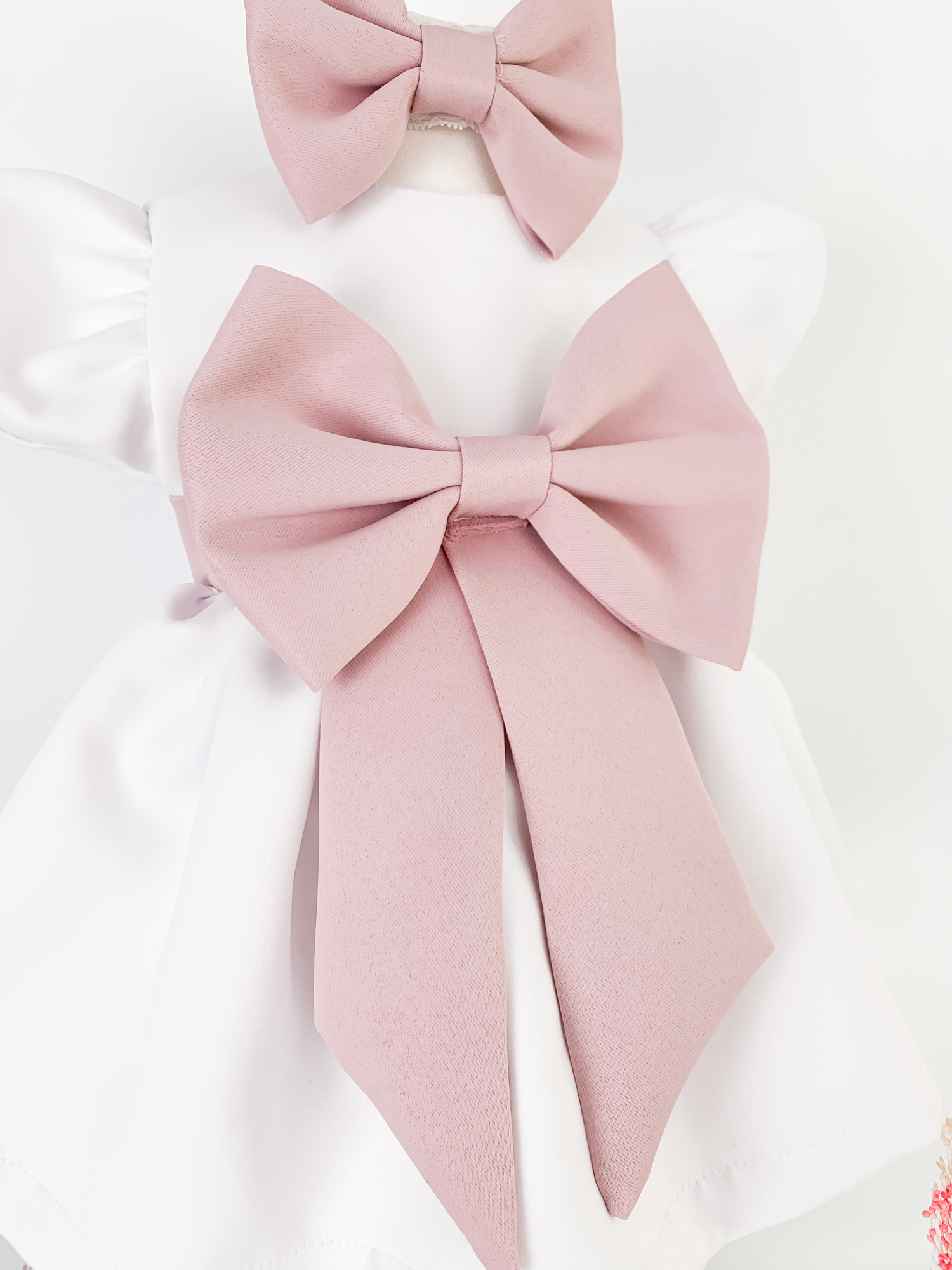 Set botez personalizat cu rochita, trusou complet si lumanare ceara naturala - Zenaida
