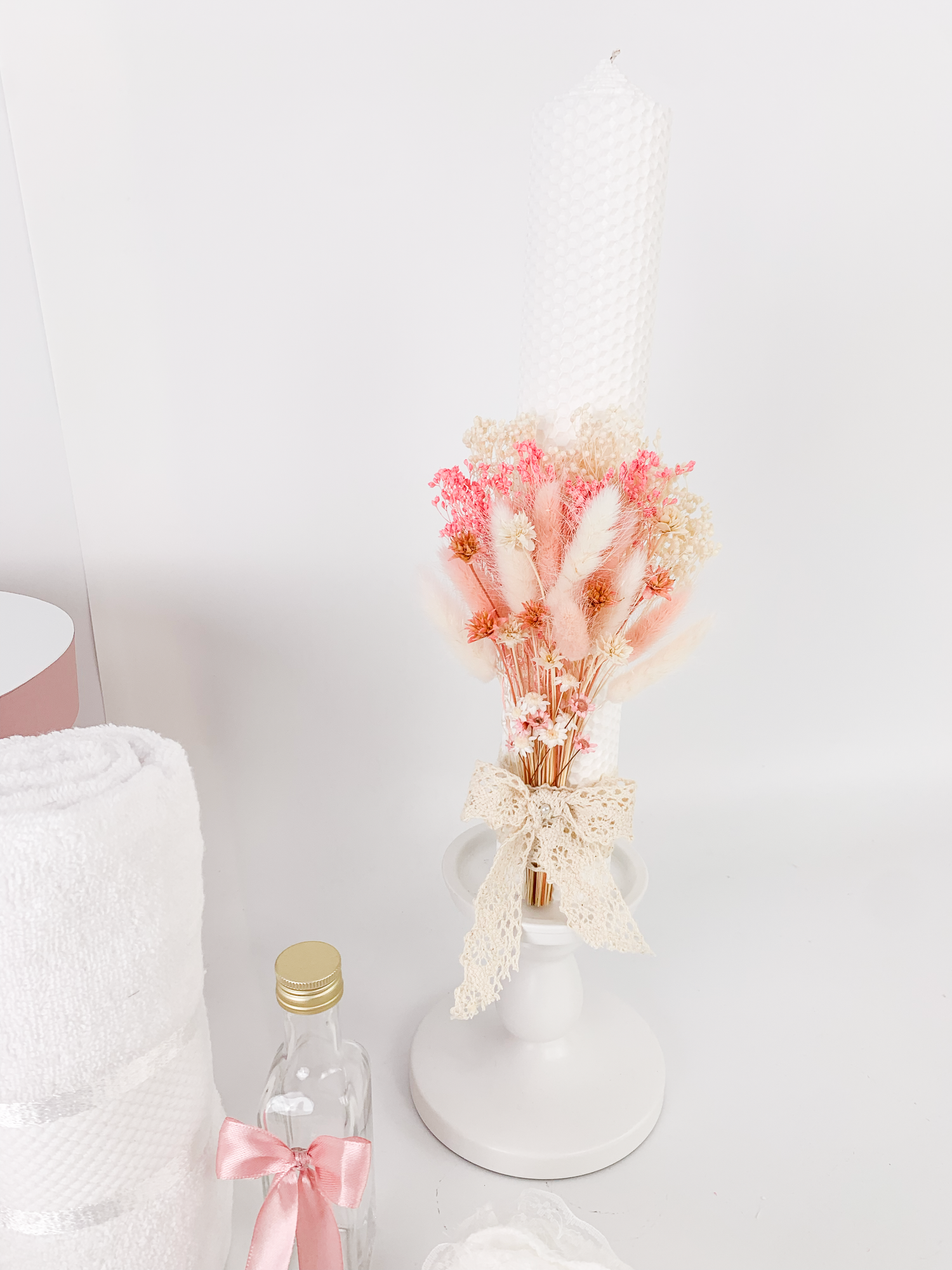 Set botez muselina cu trusou complet, cufar si lumanare ceara naturala - Vivienne