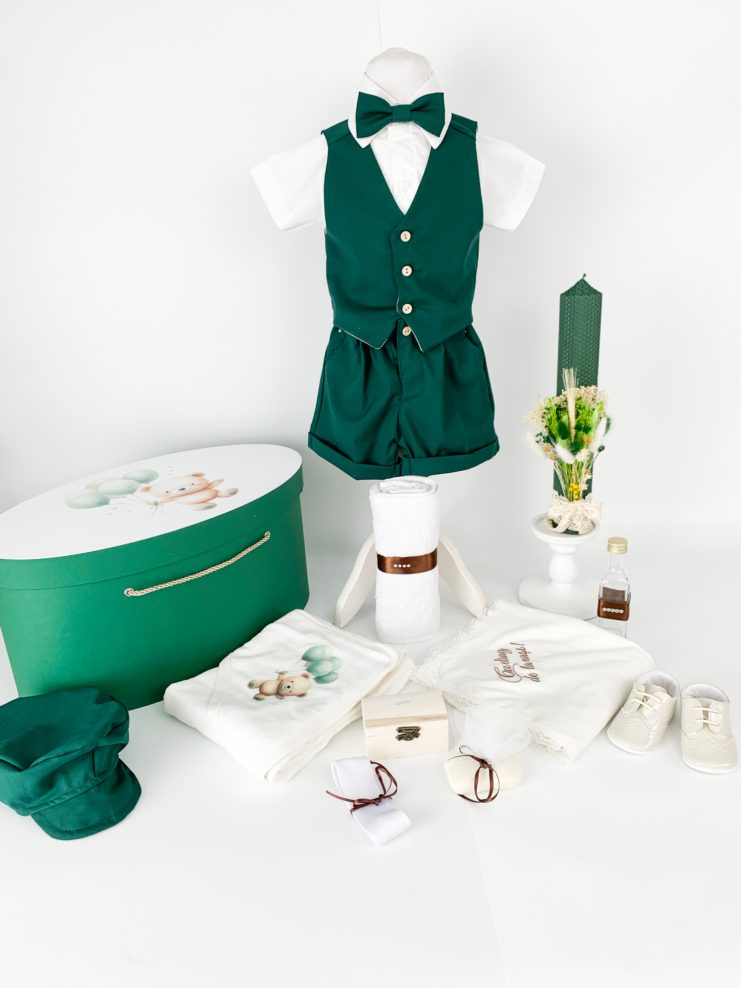 Set botez complet cu trusou personalizat, cufar si lumanare ceara naturala - Felix