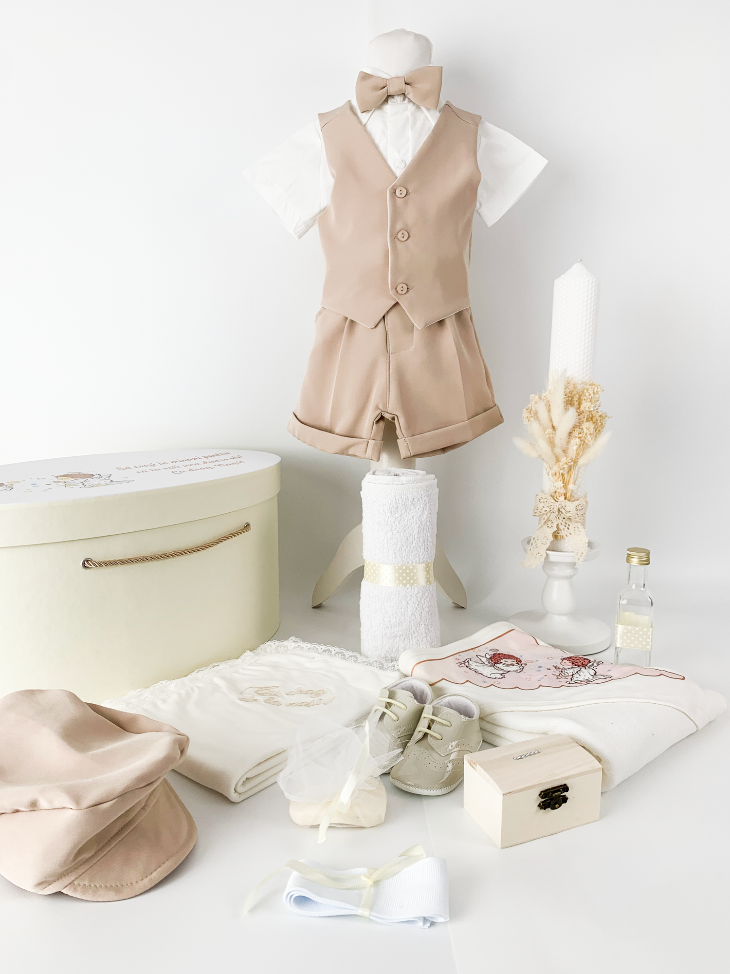 Set botez complet cu trusou personalizat, cufar si lumanare ceara naturala - Louis