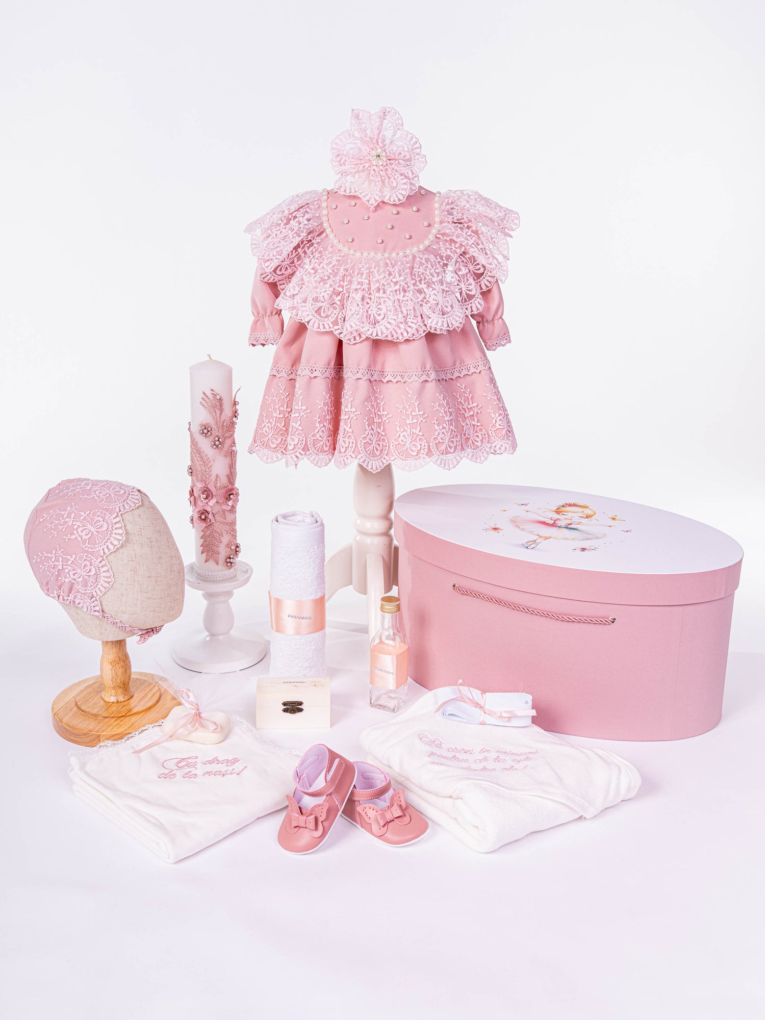Set botez 13 piese cu rochita, trusou hand made si lumanare personalizata - Frederica