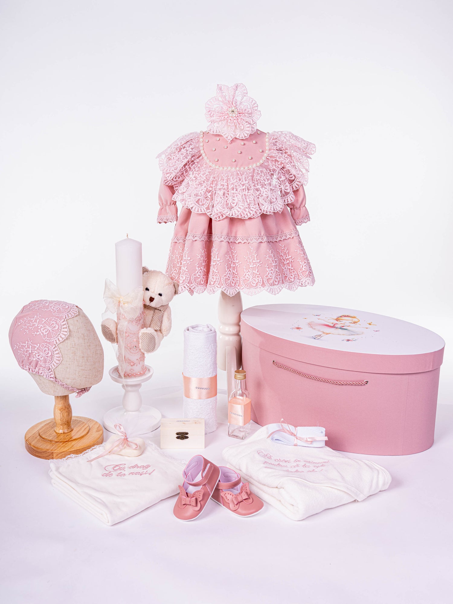Set botez 13 piese cu rochita, trusou hand made si lumanare personalizata - Inara