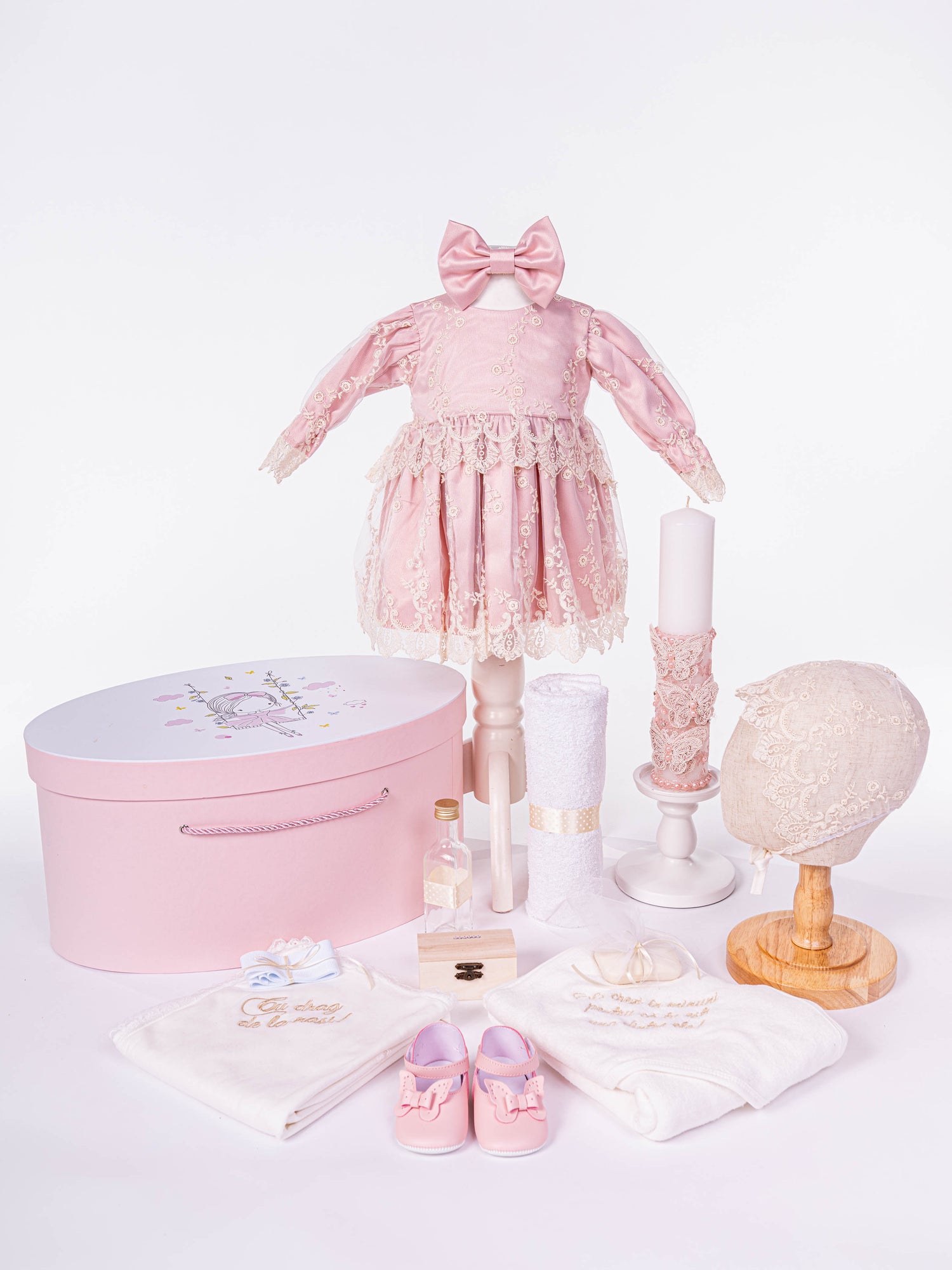 Set Botez 13 Piese: Rochita, Trusou Hand-Made si Cufar Personalizat - Blanca