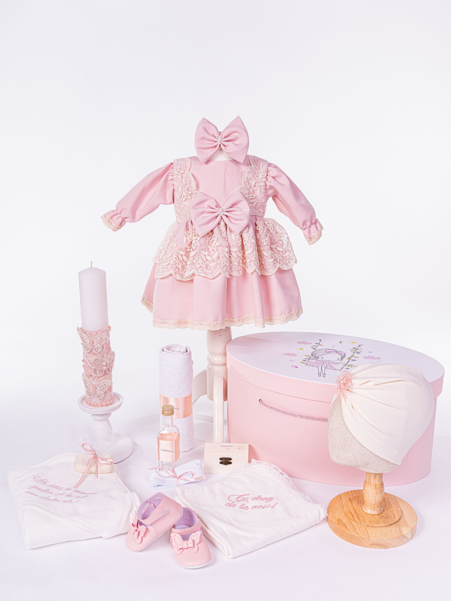 Set Botez 13 Piese: Rochita, Trusou Hand-Made si Cufar Personalizat - Estella