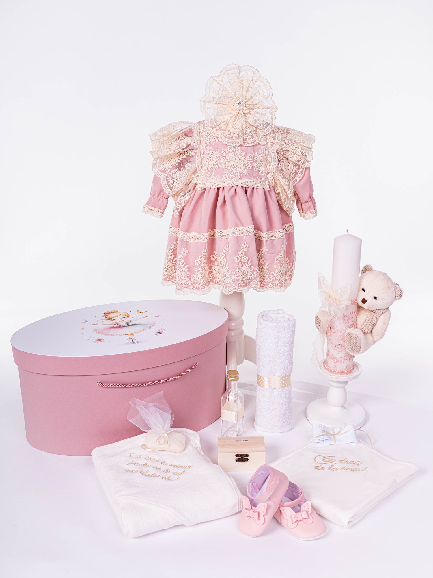 Set Botez 12 Piese: Rochita, Trusou Hand-Made si Cufar Personalizat - Rosalia