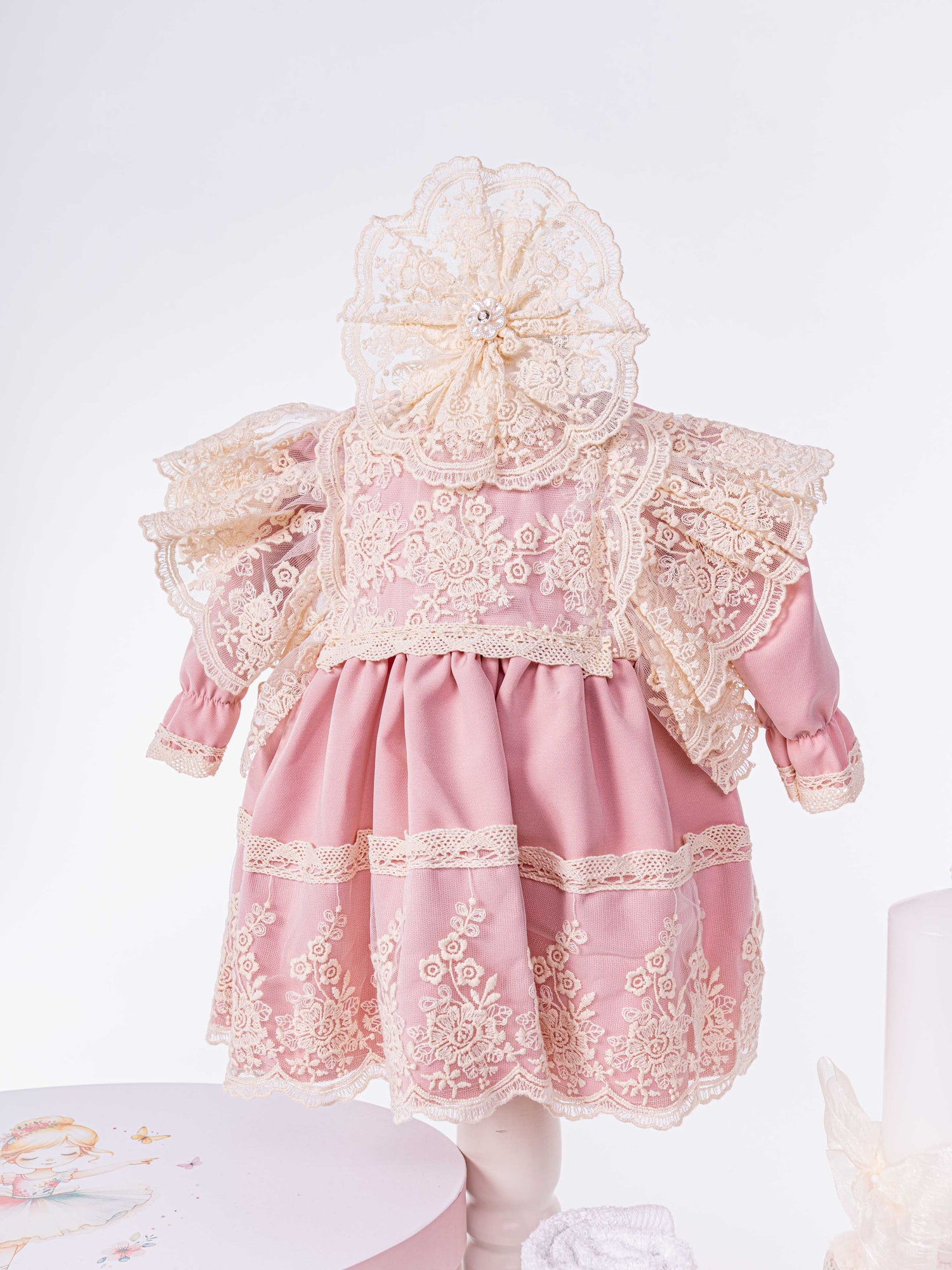 Set Botez 12 Piese: Rochita, Trusou Hand-Made si Cufar Personalizat - Rosalia