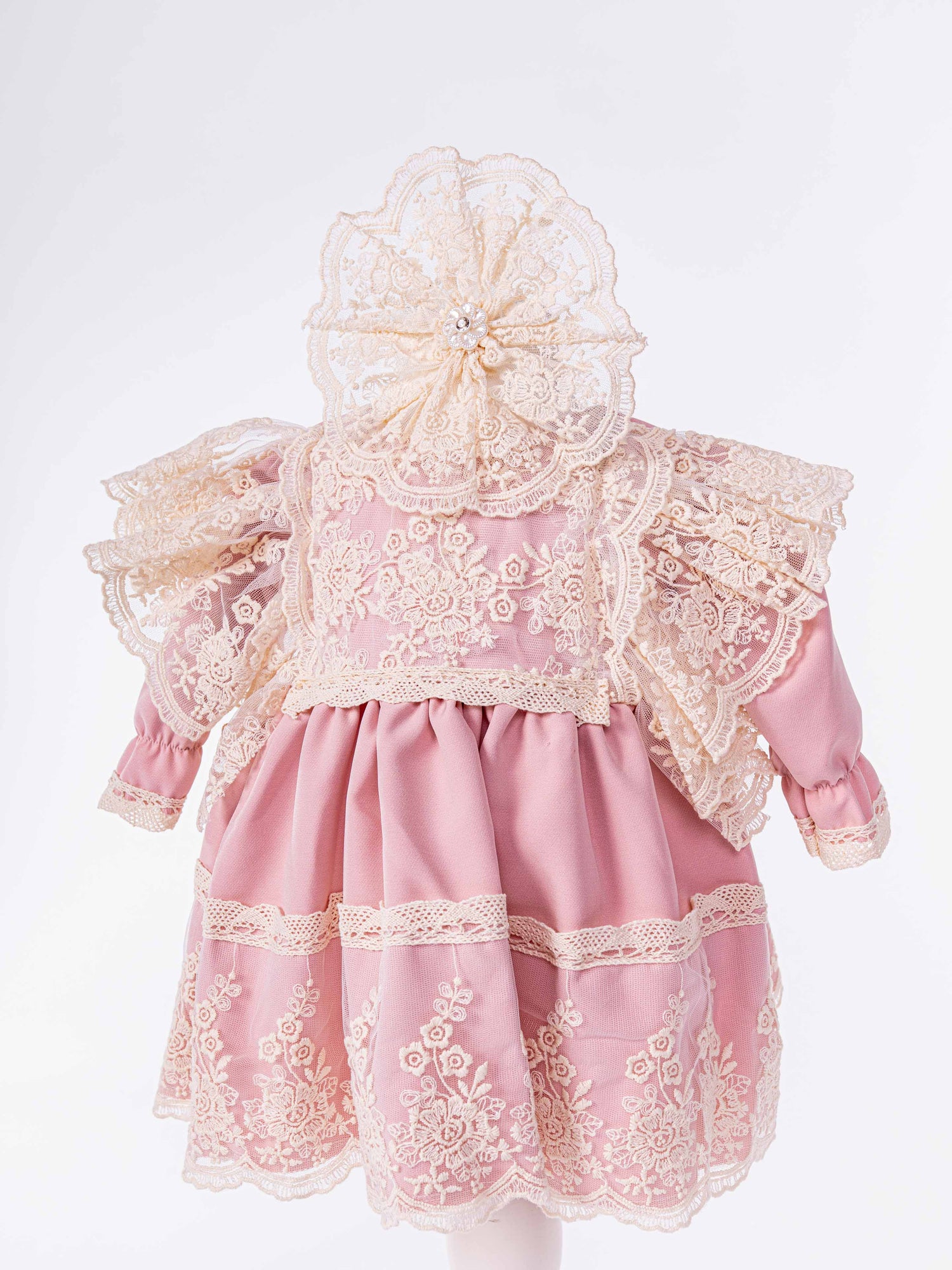Trusou botez hand made cu rochita, lumanare si accesorii elegante - Caetana