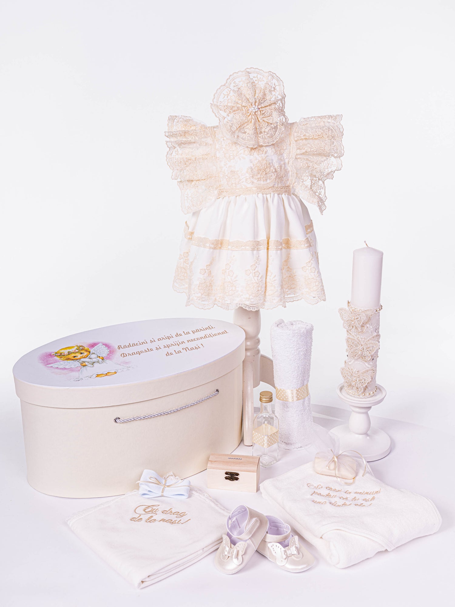 Set Botez 12 Piese: Rochita, Trusou Hand-Made si Cufar Personalizat - Ambra