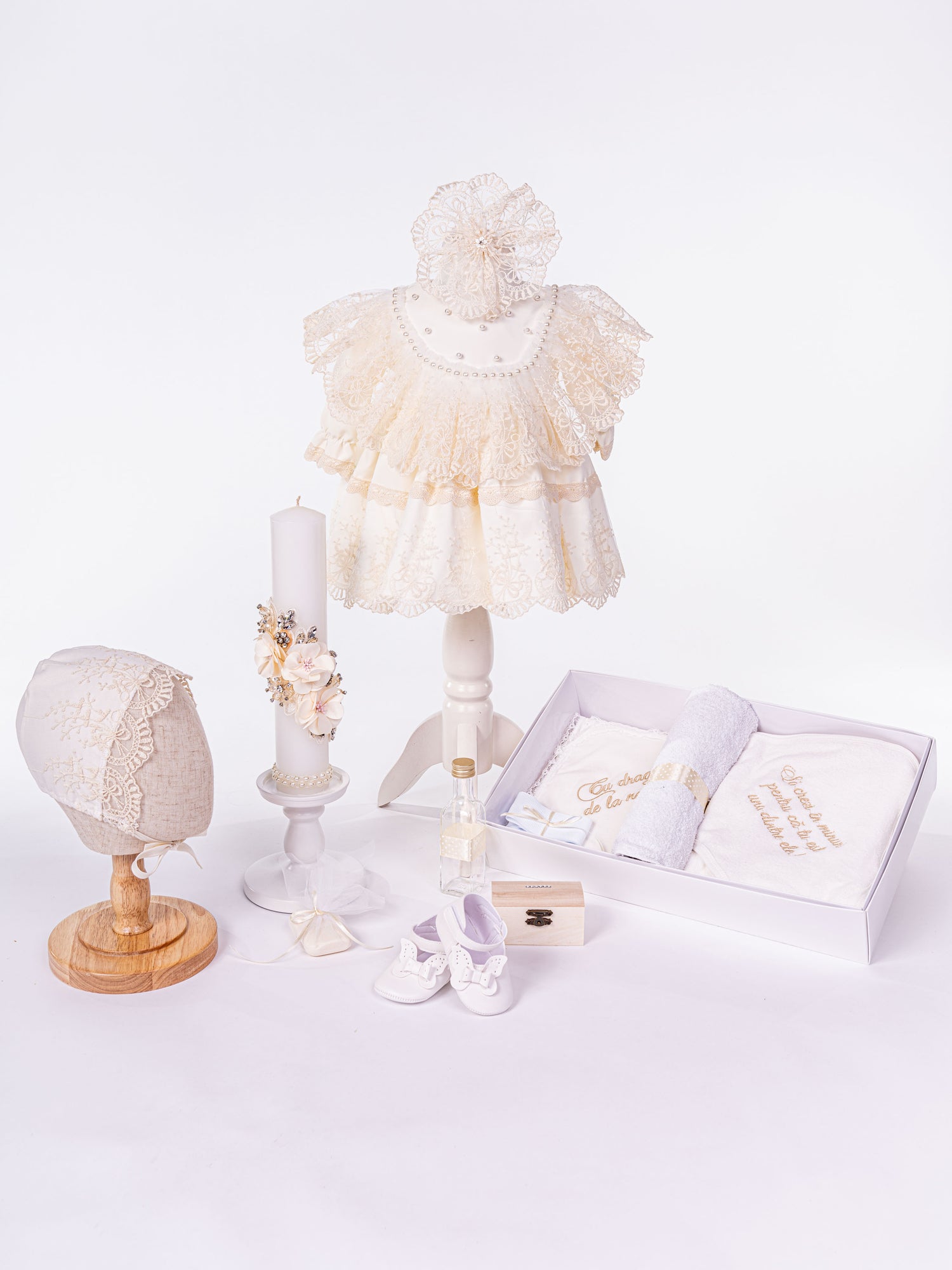 Set Botez Complet: Rochita, Trusou Hand-Made si Lumanare - Isabel