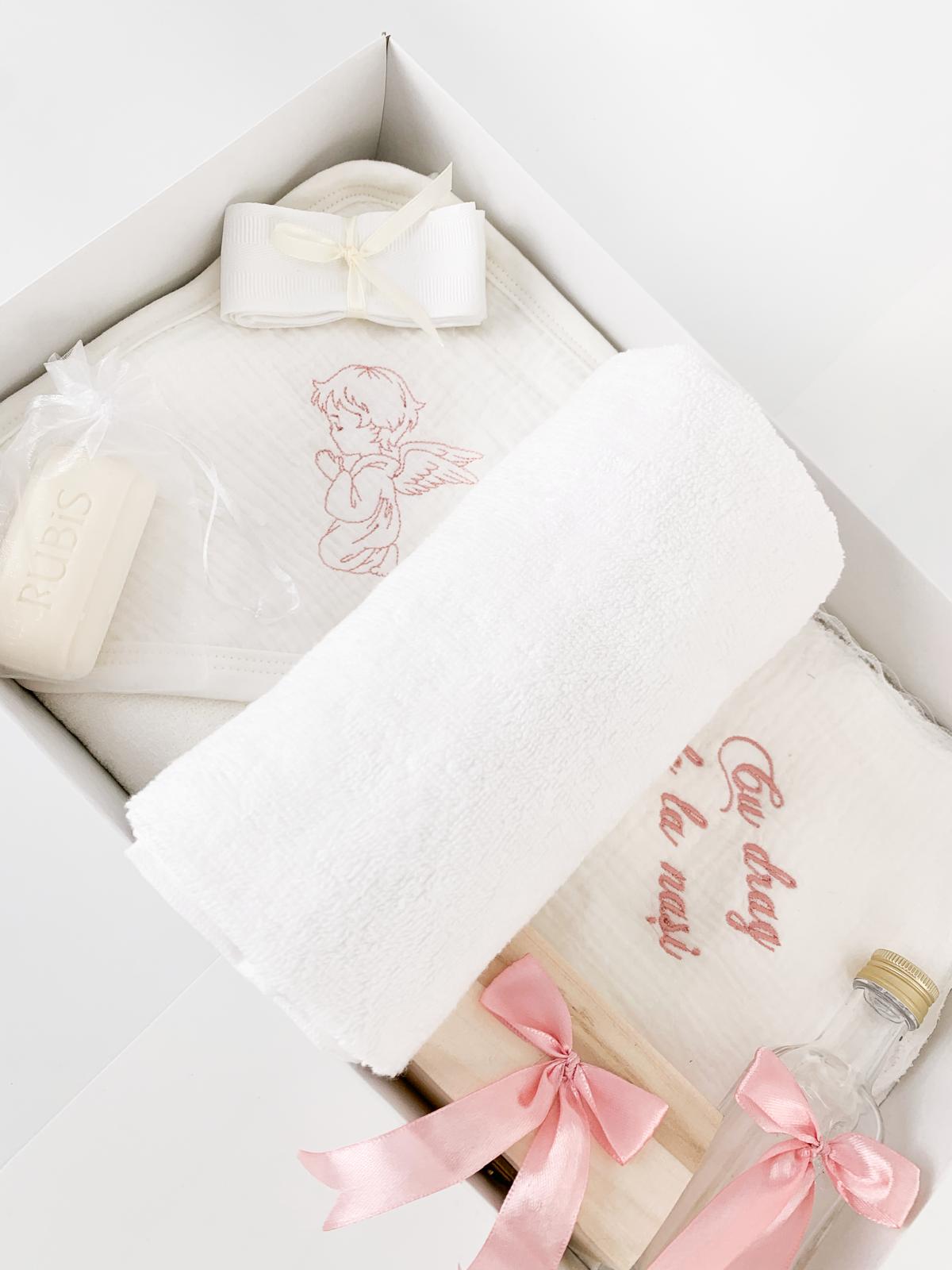 Set botez  muselina cu trusou complet si lumanare lucrata manual - Talia