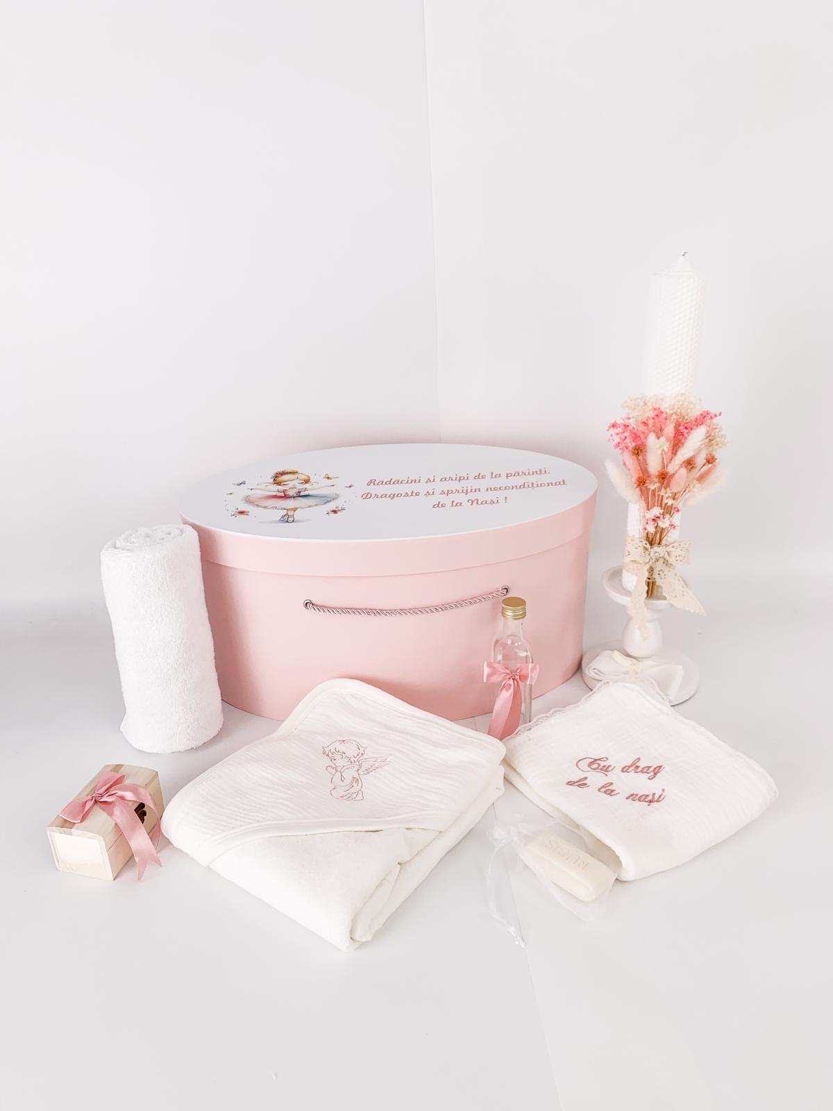 Set botez muselina cu trusou complet, cufar si lumanare ceara naturala - Carminuta