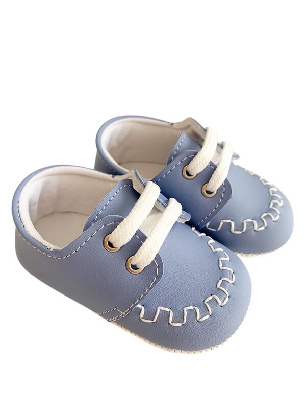 Botosei albastrii cu sireturi