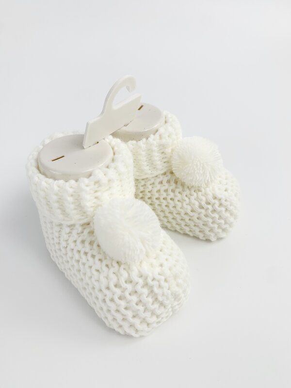 Botosei tricotati bebe - albi