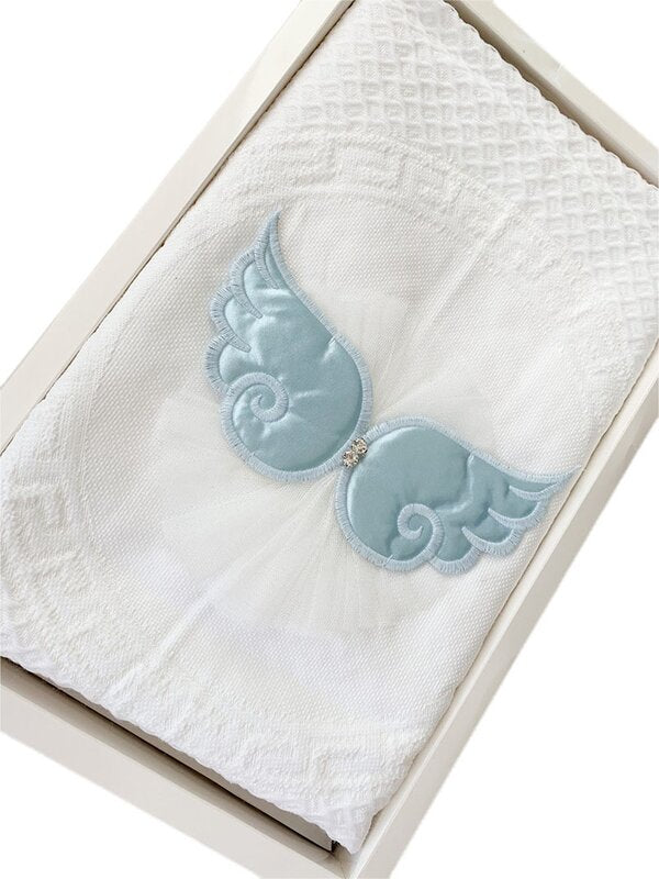 Patura cu aripi albastre