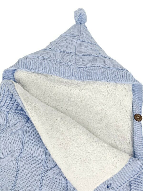 Port bebe tricotat albastru