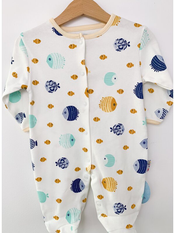 Salopeta baiat alba cu animale marine