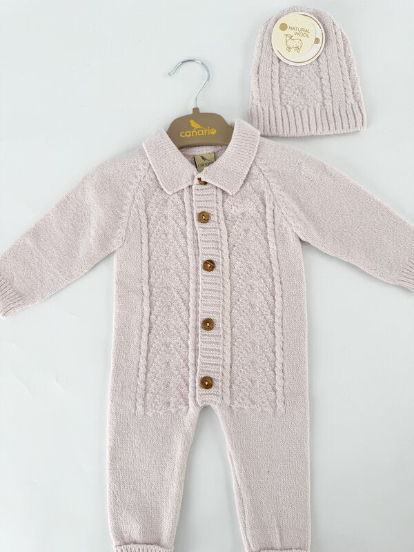 Salopeta fetita roz cu caciulita