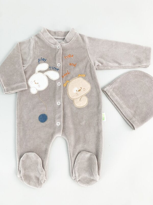 Salopeta maro pufoasa baiat cu catelus si iepuras