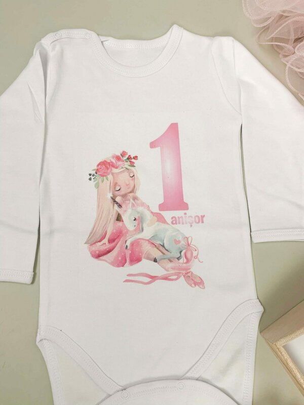 Set roz personalizat aniversare 1 an - Fata cu unicorn