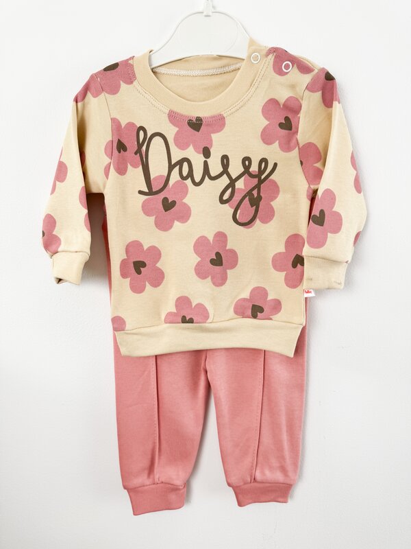 Trening fetita cu floricele