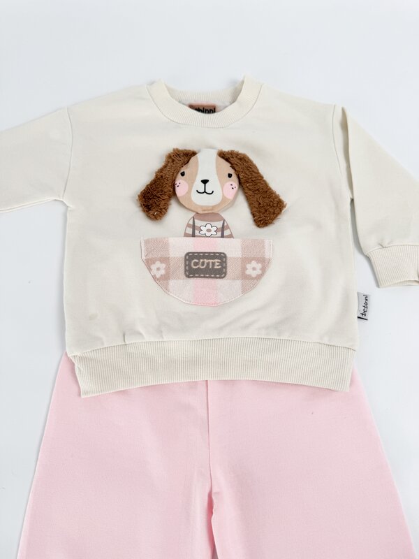 Trening fetita roz catelus