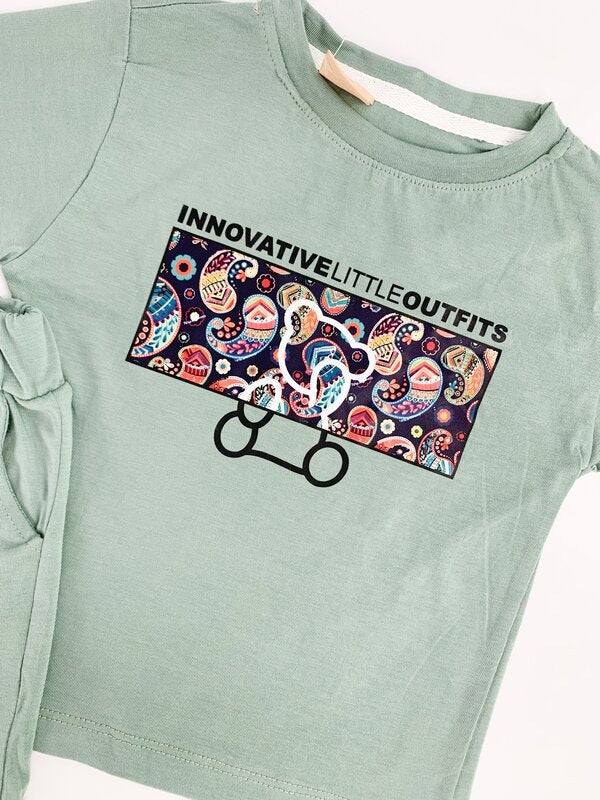 Trening scurt verde - imprimeu colorat