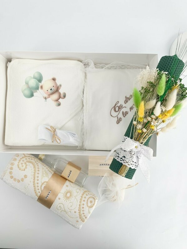 Trusou baiat verde ursulet cu baloane