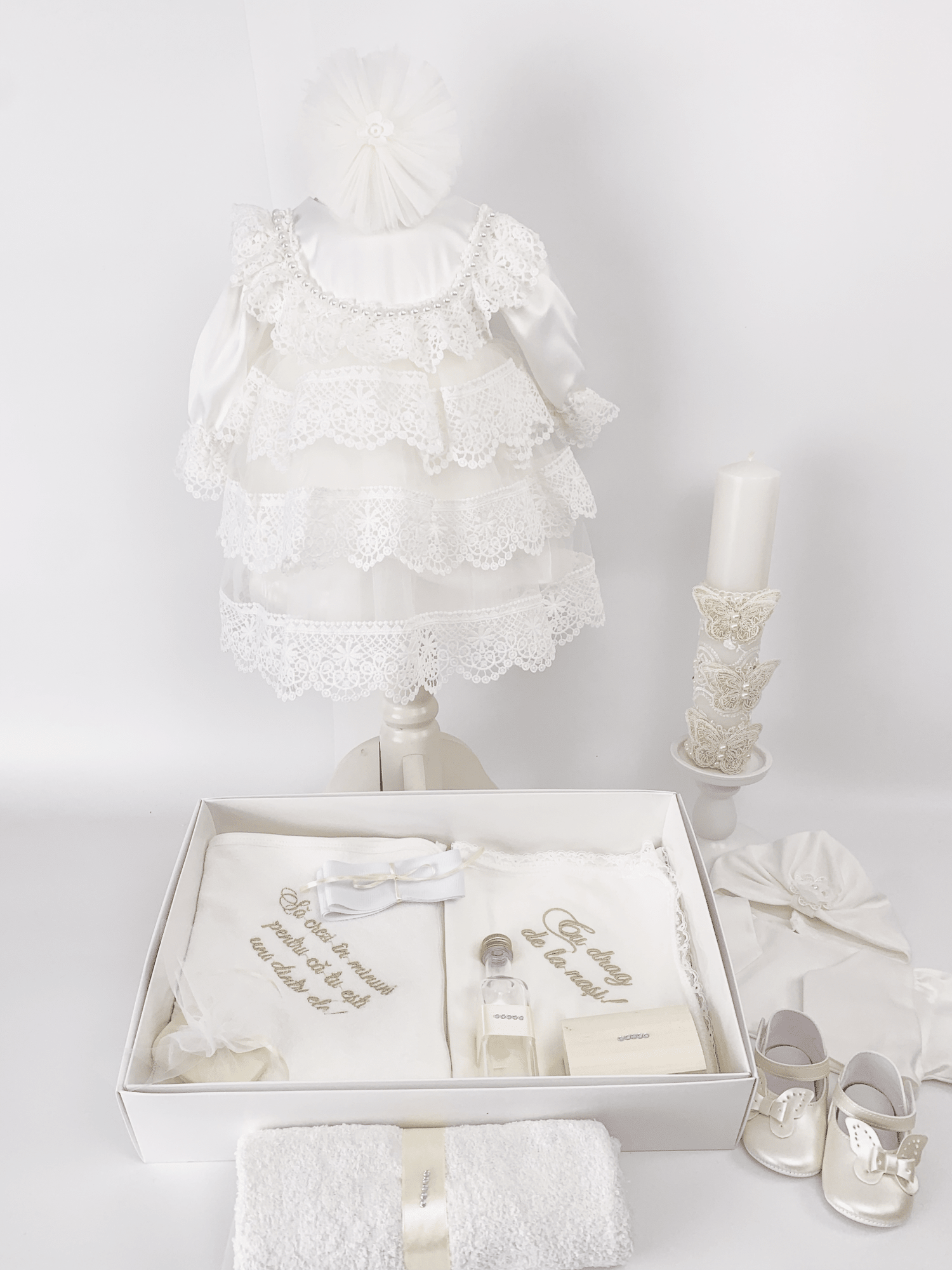 Trusou botez complet cu dantela Valerica