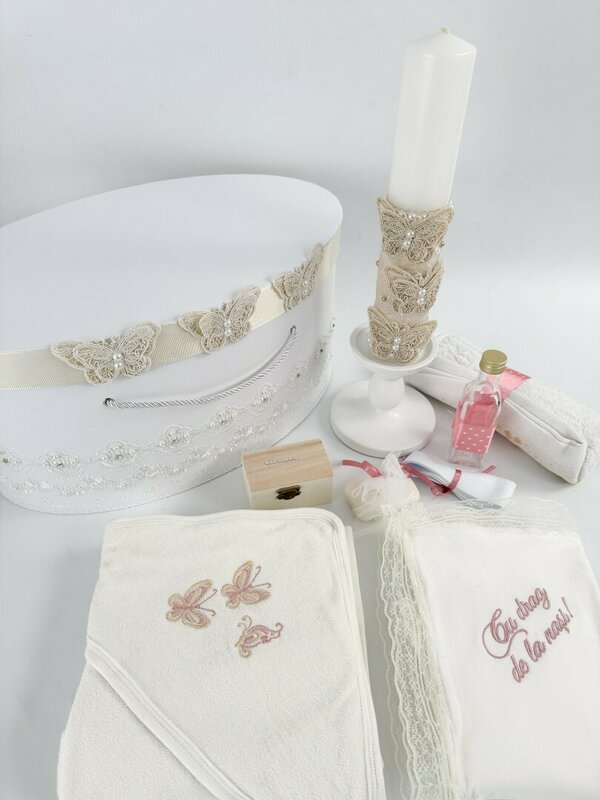 Trusou complet fetita roz pudra cu fluturasi