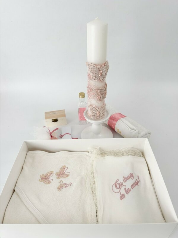 Trusou fetita roz pudra cu fluturasi